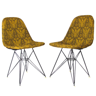 Illustration for article titled 20 Ways to Hack a Classic Eames Side Chair